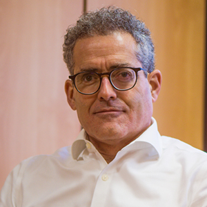 César López