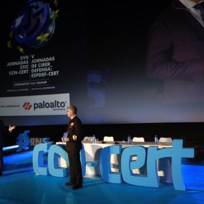 Bienvenida A Las Xvii Jornadas Stic Ccn Cert V Jornadas De Ciberdefensa Espdef Cert Javier Roca Luis Jimenez