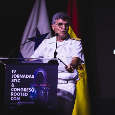 12 Comandante Del Mcce Javier Roca