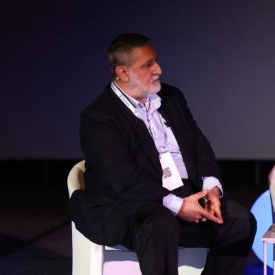 17 Jose De La Pena Moderador